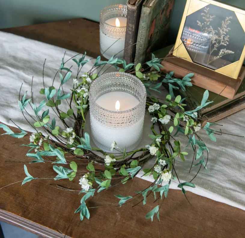 Cream Boxwood and Wildflower Candle Ring