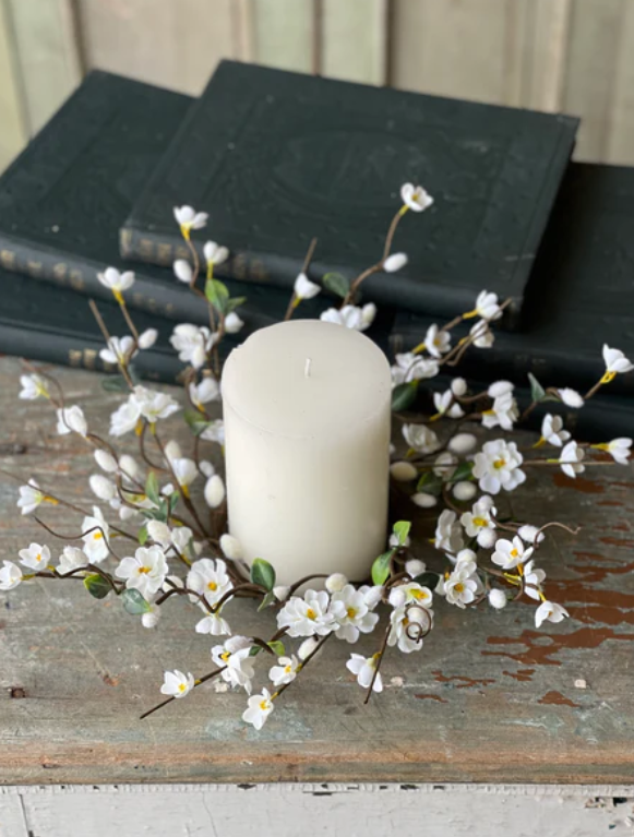 Meandering Blooms Candle Ring